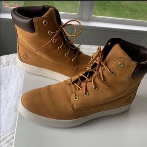 Timberlands 9.5 WORN ONCE